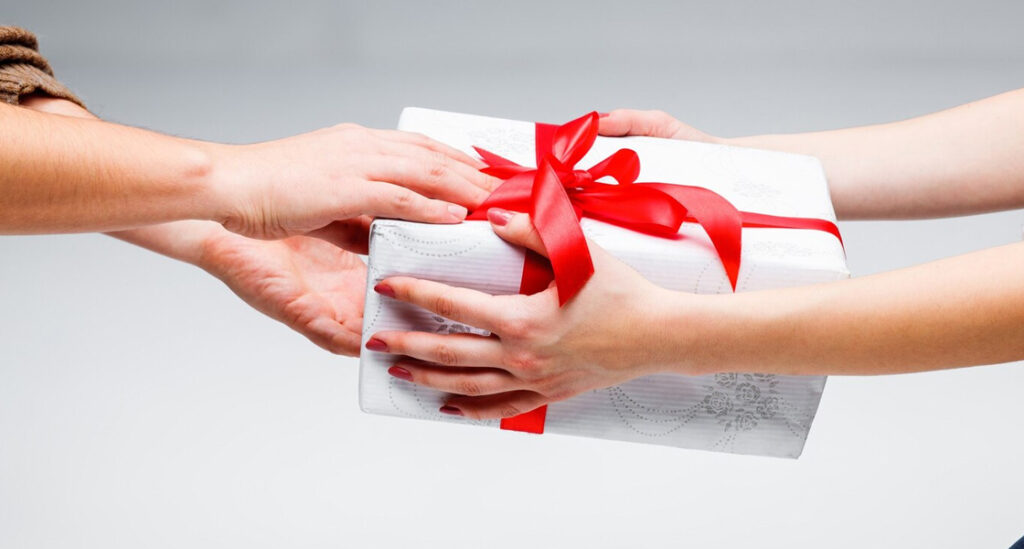 The Ultimate Guide to Perfect Gifts for Clients and Employees