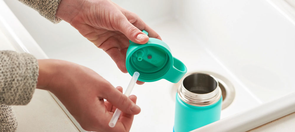 How to Clean Water Bottle Lids